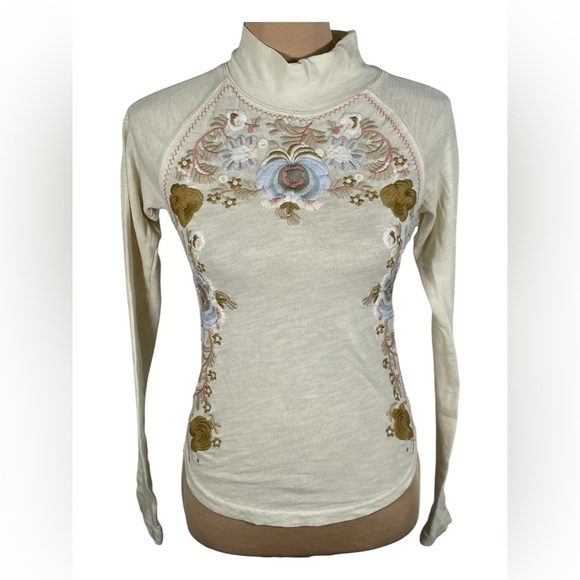 Free People Embroidered Ivory Long Sleeve Tee with Mock Turtleneck. Size XS - Picture 4 of 12